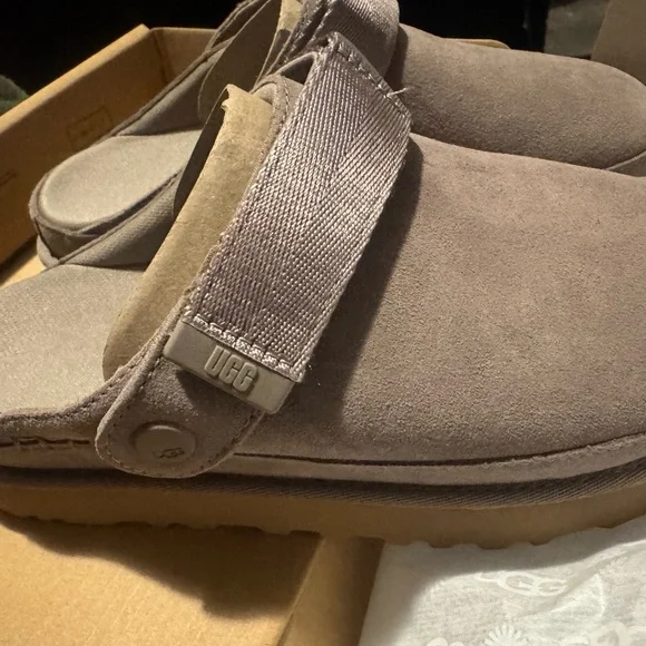 UGG Grey Suede Slide with Adjustable Strap and Lug Sole - Picture 7 of 11